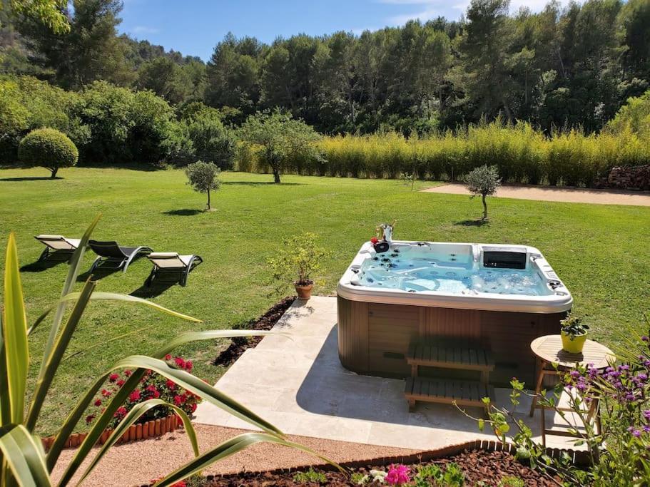 Les Prairies De Fenestrelle Spa & Piscine Au Calme Aubagne Ngoại thất bức ảnh